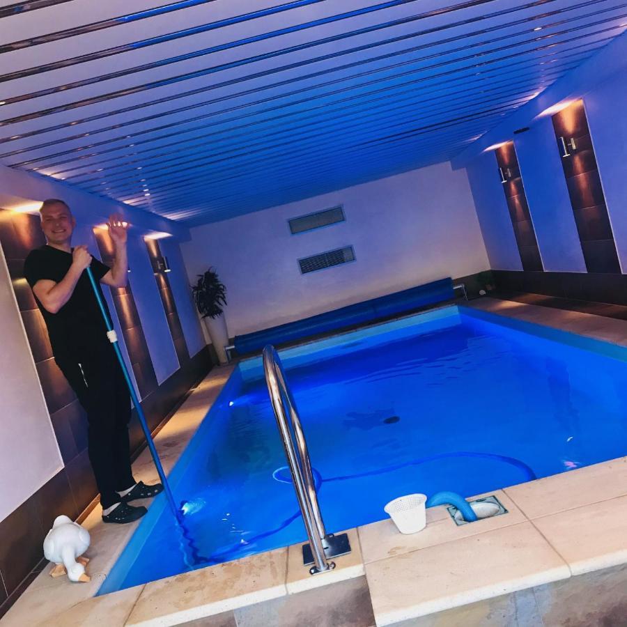 Residenz Moselzauber - Ferienwohnungen Mit Pool Landschaft エルンスト エクステリア 写真