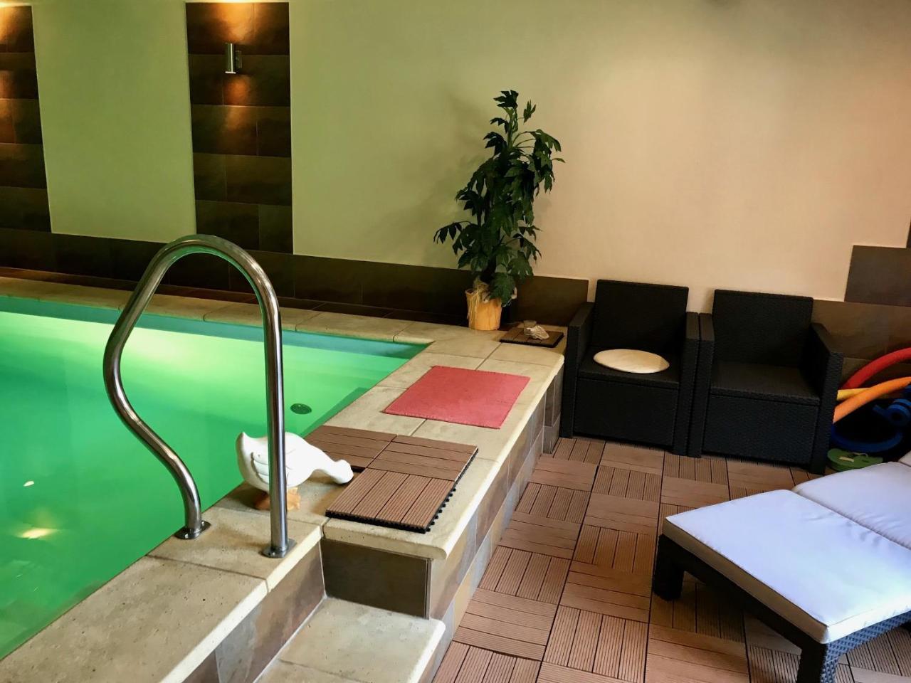 Residenz Moselzauber - Ferienwohnungen Mit Pool Landschaft エルンスト エクステリア 写真