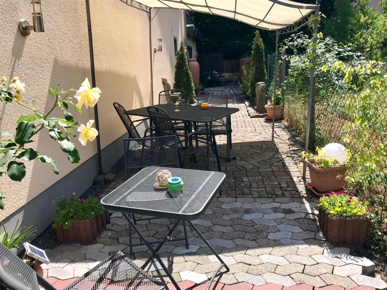 Residenz Moselzauber - Ferienwohnungen Mit Pool Landschaft エルンスト エクステリア 写真